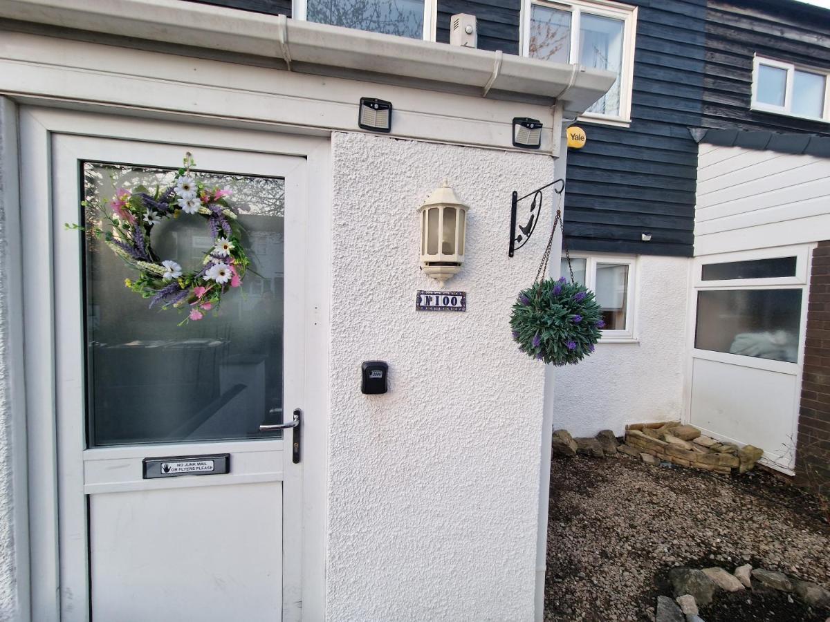 Spacious & Comfy Home- Very Close To Nec Birmingham ,Hs2 & Airport- Perfect For Contractors & Groups- Free Parking & Fast Wifi Marston Green Exteriör bild